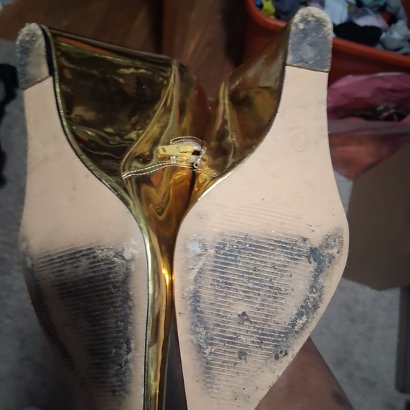 SHEIN Metallic Gold Heeled Boots - Picture 3 of 3